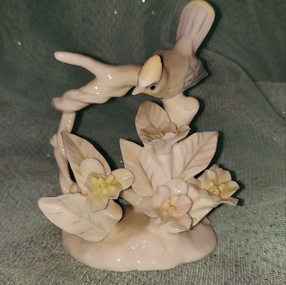 Vintage Wax Wing Bird Figure from Ardalt Japan stamped & stickered on bottom